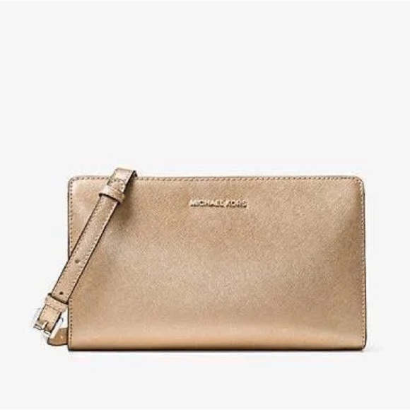 Michael Kors Jet Set Travel Large Saffiano Leather Crossbody Clutch Pale Gold - Picture 3 of 15